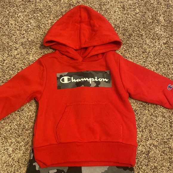 Champion 18 month 2 piece set - Picture 2 of 9